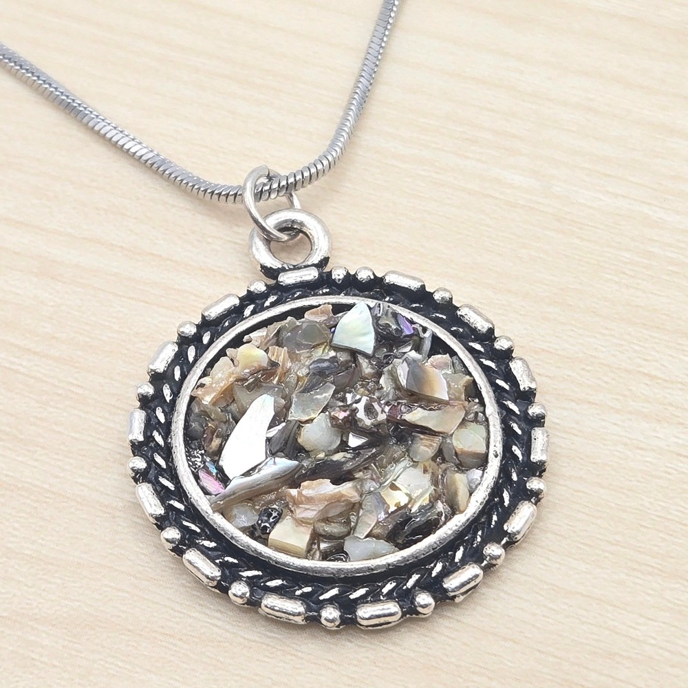 Scorpio Jewelry‎ Round Mosaic Mother-of-Pearl Abalone Inlay Silver Tone Pendant